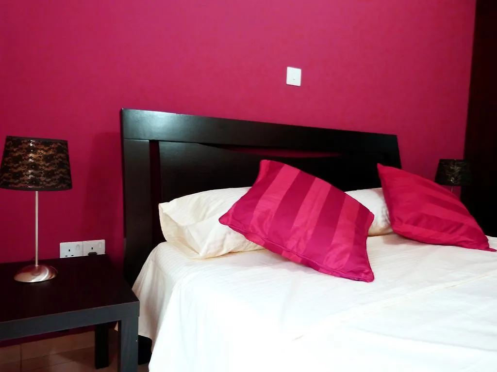 Luxury City Center Apartaments Lárnaka Apartman